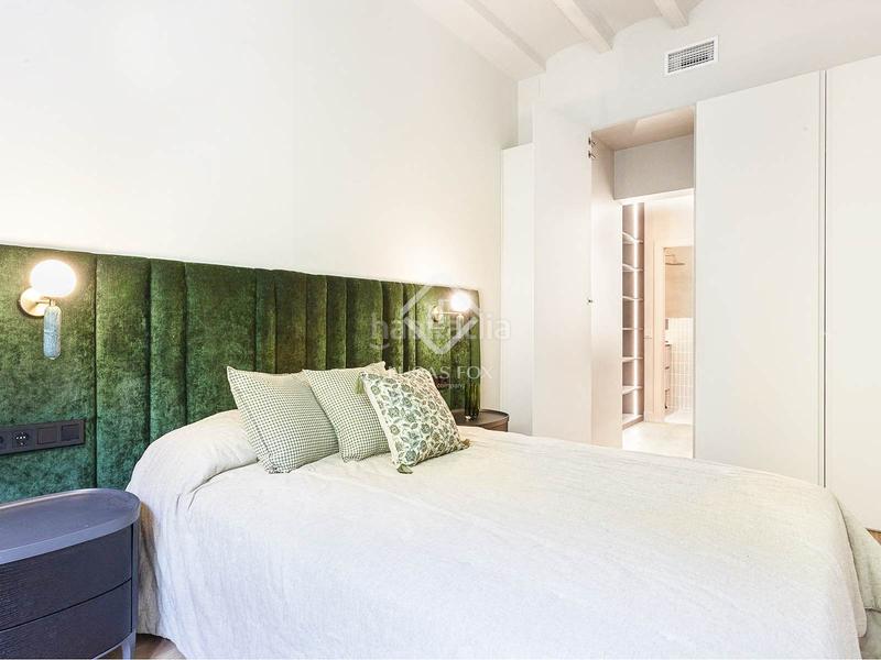 Foto 7bfee5f2-5905-433b-ab53-7e0c91934f93. Piso  en excelentes condiciones de 2 dormitorios en venta en Sant Antoni, en Barcelona