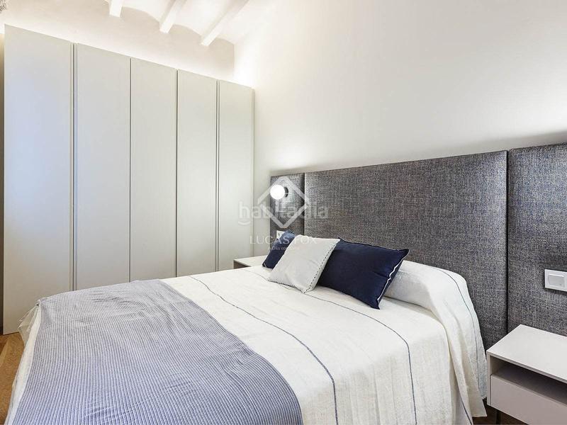 Foto d19040b4-7146-4855-87f9-da529f78e83a. Piso  en excelentes condiciones de 2 dormitorios en venta en Sant Antoni, en Barcelona
