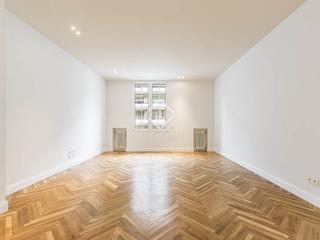 Etagenwohnung in Sant Gervasi - Galvany. Precioso piso recién reformado de tres habitaciones en una plant