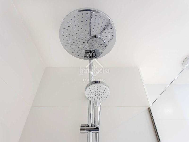 Foto 06135ff0-d18c-4a32-94db-7f699334be06. Piso en venta piso de dos dormitorios con terraza de 10m en leixample izquierdo en Barcelona