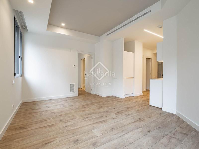 Foto 10adcdb7-c08f-482b-a089-86f5c63258ff. Piso en venta piso de dos dormitorios con terraza de 10m en leixample izquierdo en Barcelona