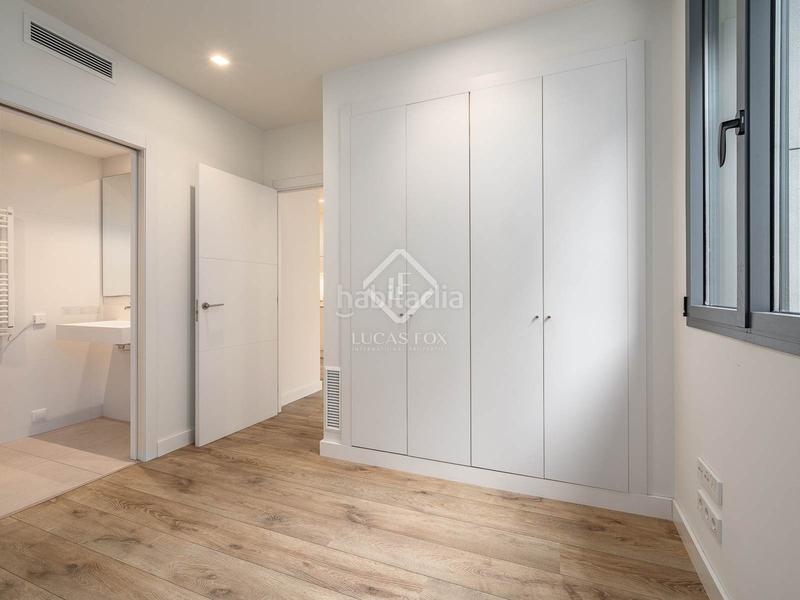 Foto 340fb84a-0900-4d38-9cb5-1d2457098d77. Piso en venta piso de dos dormitorios con terraza de 10m en leixample izquierdo en Barcelona