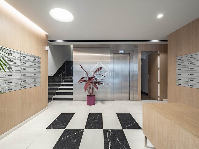 Foto 4086ba99-bec4-420e-8d0b-3e05d440787b. Piso en venta piso de dos dormitorios con terraza de 10m en leixample izquierdo en Barcelona