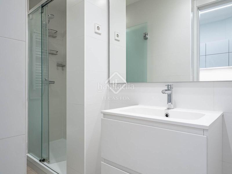 Foto 409e314a-1e34-43de-bf5c-89cc85e17028. Piso en venta piso de dos dormitorios con terraza de 10m en leixample izquierdo en Barcelona