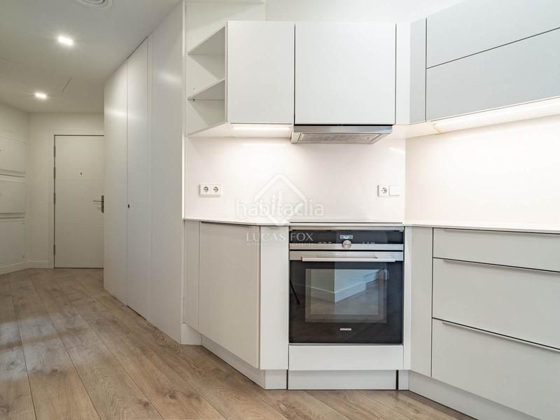 Foto 56d9465f-07f1-46de-b655-74875bf4e195. Piso en venta piso de dos dormitorios con terraza de 10m en leixample izquierdo en Barcelona