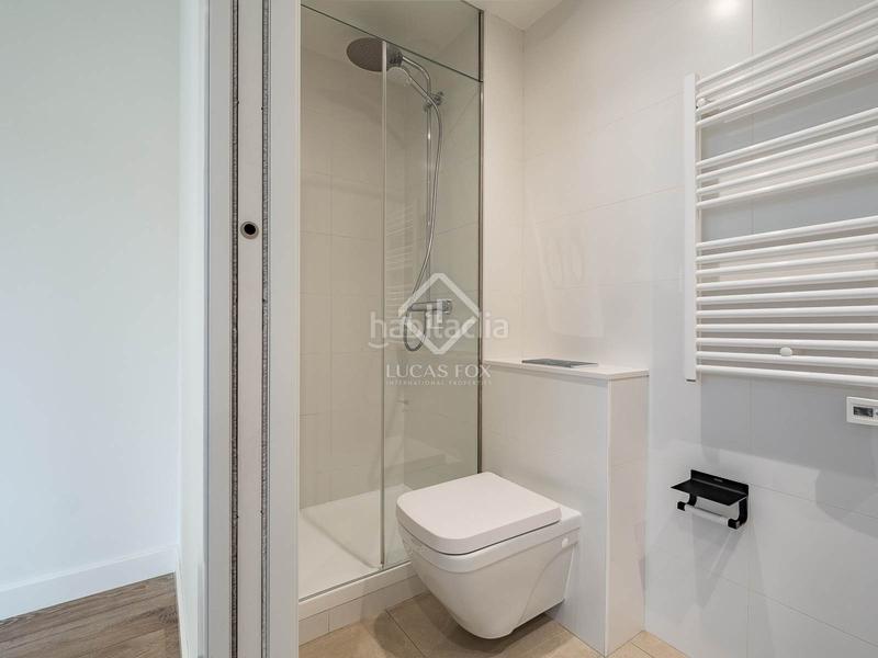 Foto a45cbe87-f0b3-4d27-9a6d-f2be0c45ccc3. Piso en venta piso de dos dormitorios con terraza de 10m en leixample izquierdo en Barcelona