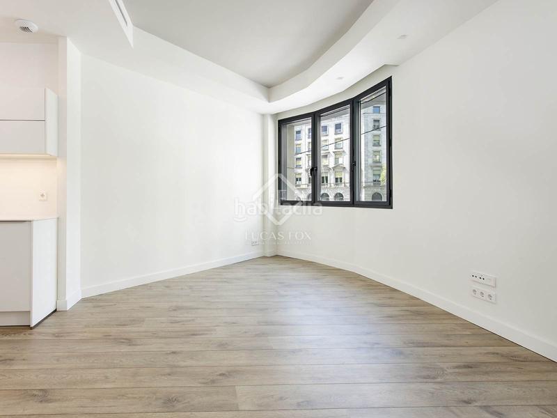 Foto b659a5bc-0044-4baa-a1da-ebdaaebee79d. Piso en venta piso de dos dormitorios con terraza de 10m en leixample izquierdo en Barcelona
