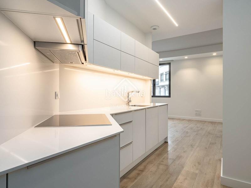 Foto cbfb7635-8173-40a1-908f-46540f592352. Piso en venta piso de dos dormitorios con terraza de 10m en leixample izquierdo en Barcelona