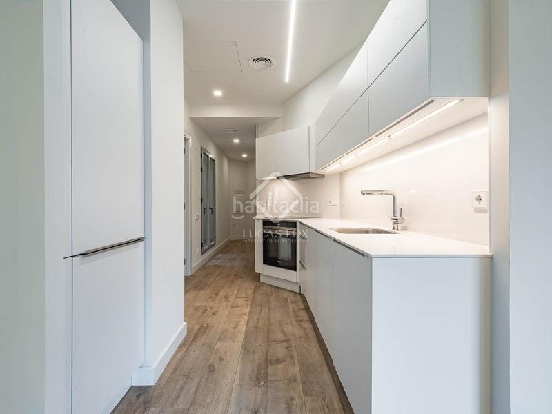 Foto d2faf093-e938-4a9f-b93a-169660310a08. Piso en venta piso de dos dormitorios con terraza de 10m en leixample izquierdo en Barcelona