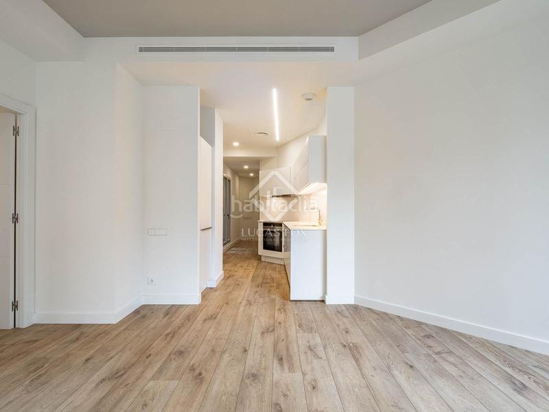 Foto d69f4fda-669a-4c81-b5ea-ac811d9afc8d. Piso en venta piso de dos dormitorios con terraza de 10m en leixample izquierdo en Barcelona