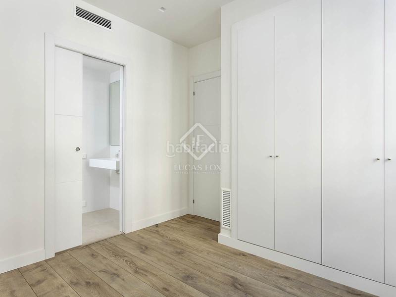 Foto e8de97c7-9784-4ae4-abd5-a75896fc9e8c. Piso en venta piso de dos dormitorios con terraza de 10m en leixample izquierdo en Barcelona