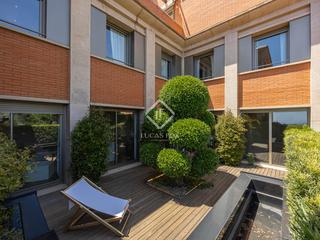 Xalet a Sant Gervasi - Bonanova. Impresionante casa en el complejo de torre vilana, con terraza y