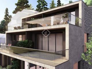 Chalet in La Massana. Casa adosada de obra nueva con 4 dormitorios y jardín de 186 m e