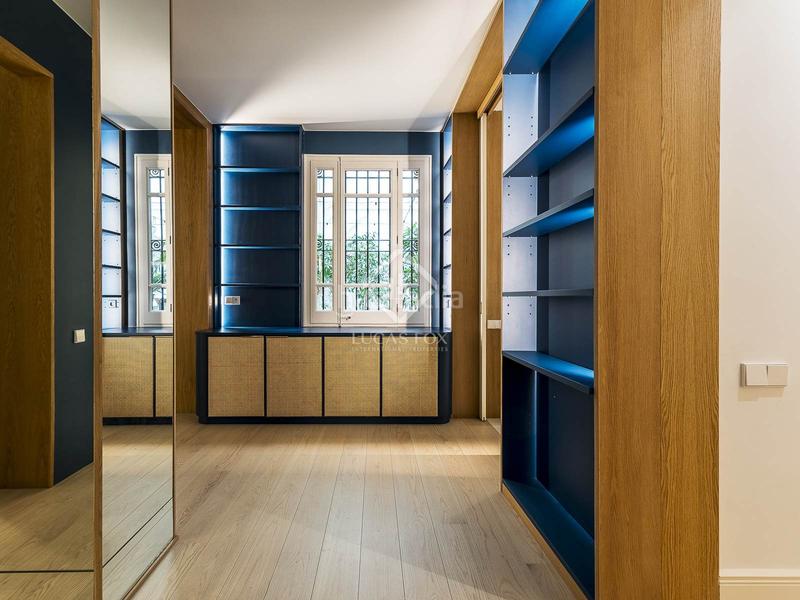 Foto 46da58f7-19d6-463e-8d53-51f97d34c9fd. Piso en venta piso de cuatro dormitorios en excelentes condiciones con terraza de 63m en el born en Barcelona