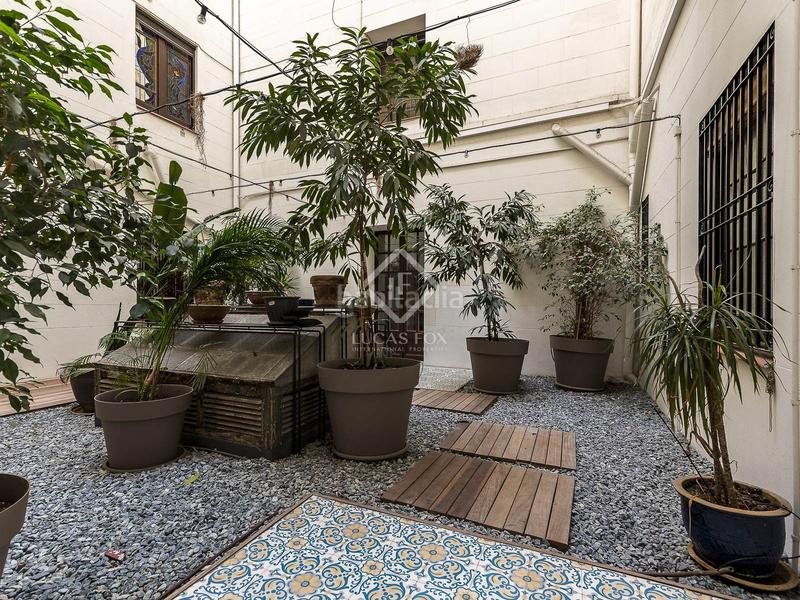 Foto 4a6390a5-1bfe-47d2-91ef-2bf6ffdf3842. Piso en venta piso de cuatro dormitorios en excelentes condiciones con terraza de 63m en el born en Barcelona
