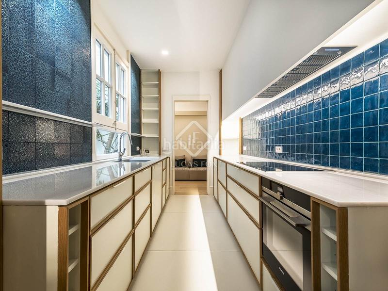 Foto aba5d165-7bbe-4918-8fef-1c47fd7d6834. Piso en venta piso de cuatro dormitorios en excelentes condiciones con terraza de 63m en el born en Barcelona