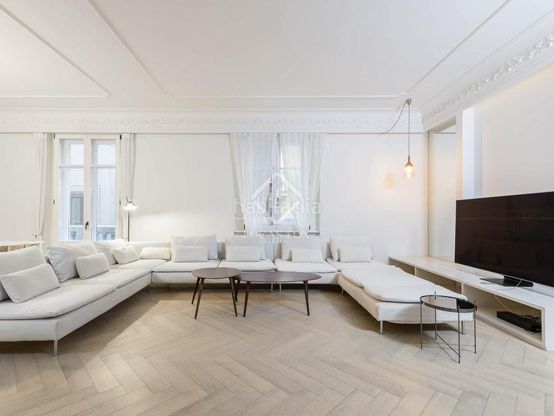 Foto d928da1f-905c-449d-872b-9c7643cfa884. Piso en venta piso de cuatro dormitorios en excelentes condiciones con terraza de 63m en el born en Barcelona