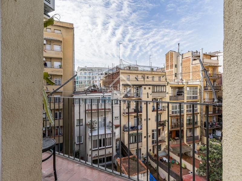 Foto 4a636d5f-16bb-4ab0-a66a-6df287402902. Piso  en excelentes condiciones de 2 dormitorios en venta en eixample izquierdo en Barcelona