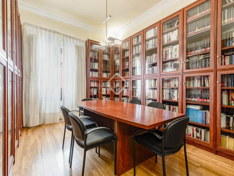 Foto 05d0c7e8-7112-4d3c-bbe7-362cdbb04553. Piso en venta piso de diez dormitorios en leixample derecho, en Barcelona