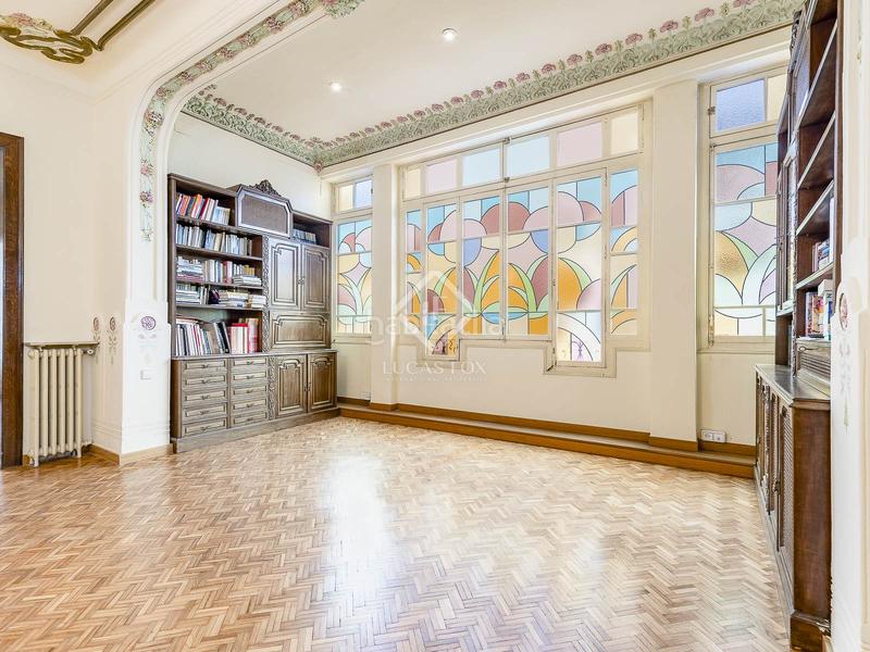Foto 15649481-7f85-4b29-956a-6a423dfd8f57. Piso en venta piso de diez dormitorios en leixample derecho, en Barcelona