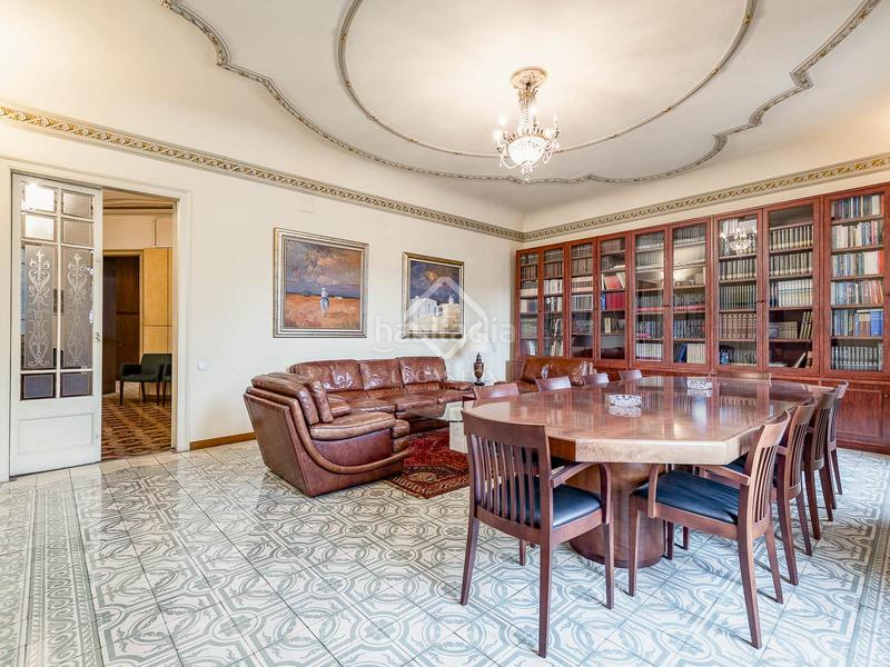 Foto 1f6fa48b-05fa-444e-897b-af52328c782e. Piso en venta piso de diez dormitorios en leixample derecho, en Barcelona