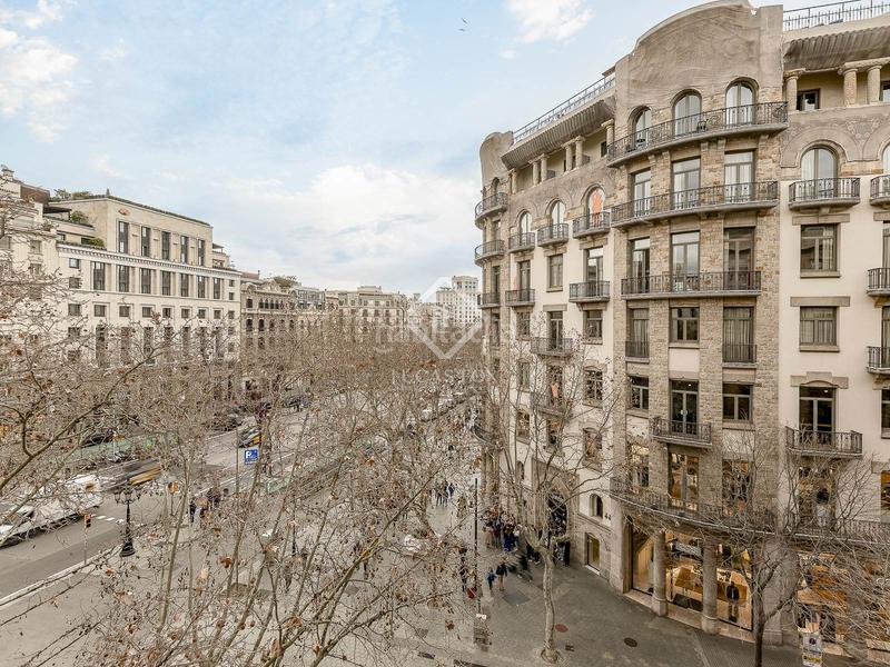 Foto 995bd314-e58c-4932-8c63-d3f3f5d56428. Piso en venta piso de diez dormitorios en leixample derecho, en Barcelona