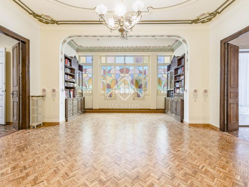 Foto b68d4f19-ef00-4b8d-9e65-d2fcd95509df. Piso en venta piso de diez dormitorios en leixample derecho, en Barcelona