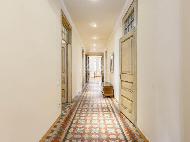 Foto d0f11634-4613-4822-8dc5-1ef99a40c522. Piso en venta piso de diez dormitorios en leixample derecho, en Barcelona