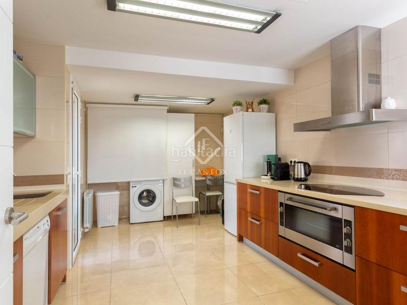 Foto 605c38b6-8a7b-469a-bc9a-e42019a3a710. Chalet with heating parking pool in Canyelles Lloret de Mar