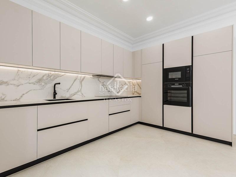 Foto 492008da-8d04-411e-9b90-669504cab1e9. Piso exclusivo y amplio piso en avenida diagonal con vistas a francesc macià en Barcelona
