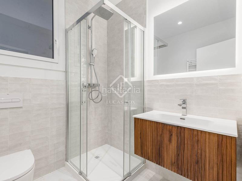 Foto bd012700-0327-48fc-b913-3ade0b6b8b5c. Piso exclusivo y amplio piso en avenida diagonal con vistas a francesc macià en Barcelona