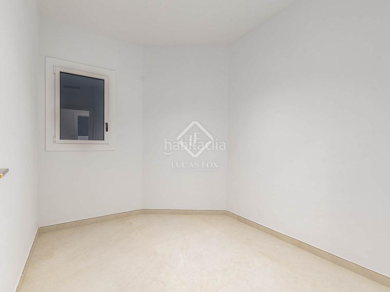 Foto f1a7ab7f-4815-4781-a02d-ae0cf37c83d4. Piso exclusivo y amplio piso en avenida diagonal con vistas a francesc macià en Barcelona