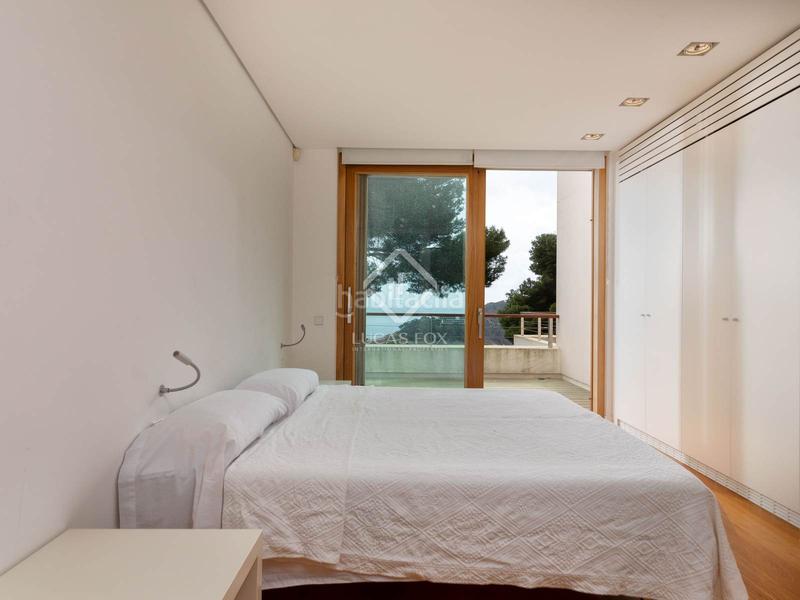 Foto 66d47adb-e7a9-4fb7-befd-67aa4a133fee. Chalet con riscaldamento parcheggio piscina in Fornells-Aiguablava Begur