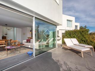 Chalet en Caldes de Malavella. Casa  villa en excelentes condiciones de 3 dormitorios con 32m t