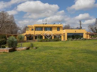 Chalet à Siurana. Magnífica vivienda autosuficiente situada en las afueras de un p