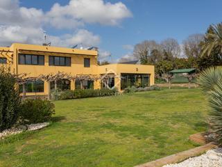 Chalet à Siurana. Magnífica vivienda autosuficiente situada en las afueras de un p