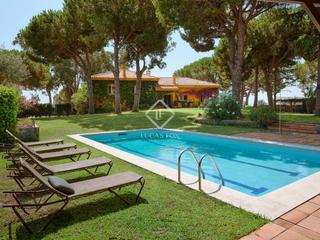 Chalet in El Balís - Can Calella. Casa con encanto y vistas al mar en venta en sant vicenç de mont