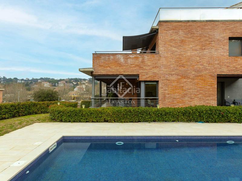 Foto 37f35ae8-892a-4735-9bb3-0e7d4759ffe6. Chalet casa villa en excelentes condiciones de 4 dormitorios en venta en Vallromanes