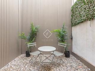 Piso en Raval. Estupendo piso de obra nueva de 2 dormitorios con terraza de 9 m