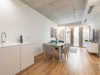 Piso en Raval. Estupendo piso de obra nueva de 2 dormitorios con terraza de 9 m