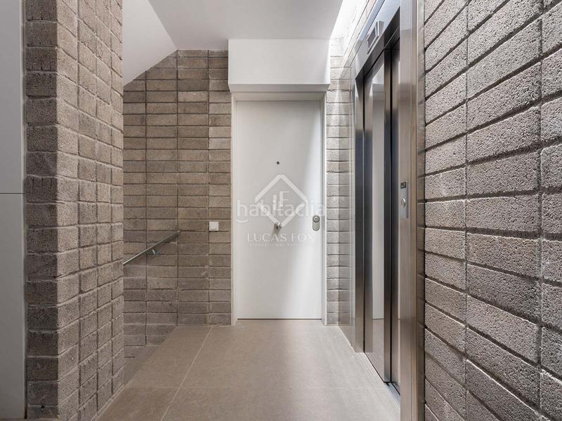 Foto 273a7654-98d9-41d7-a194-d5cc803e08d7. Pis amb calefacció a Raval Barcelona