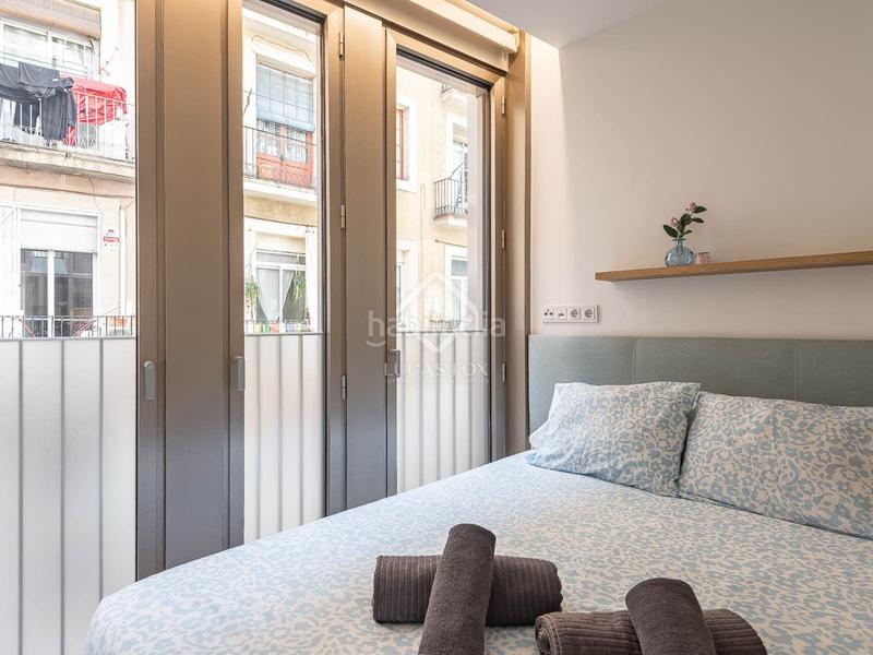 Foto 4d1ea7dc-c06d-458e-ba62-d06aad0ea1c9. Pis amb calefacció a Raval Barcelona