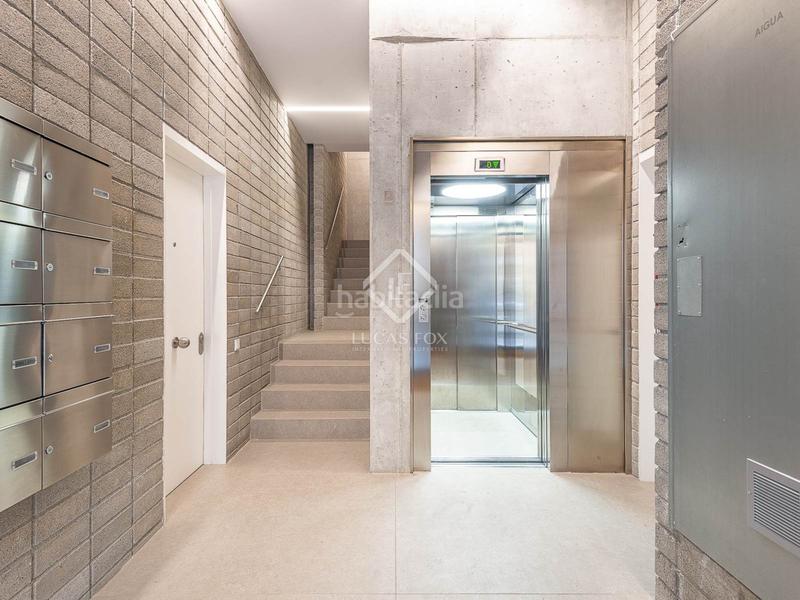 Foto b0a52fbb-5fff-43f4-94bc-c167f0787b0e. Pis amb calefacció a Raval Barcelona