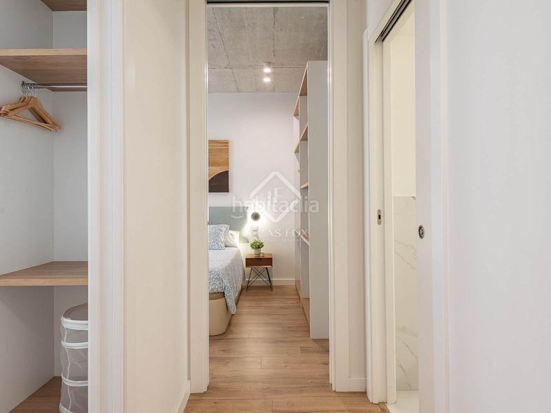 Foto d549ba25-f432-4e9e-8867-4e883fadb5af. Pis amb calefacció a Raval Barcelona