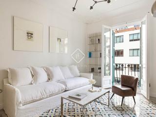 Appartement à L´Antiga Esquerra de l´Eixample. En venta piso en excelentes condiciones con tres dormitorios en