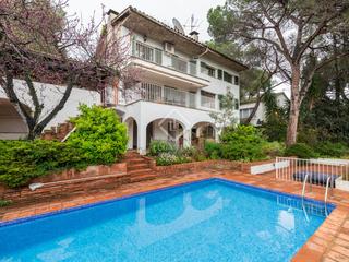 Xalet a Valldoreix. Casa de 6 dormitorios en venta en valldoreix, barcelona