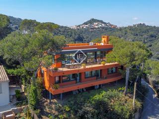 Xalet a Aiguafreda-Sa Tuna. Exclusiva villa en perfecto estado, con 4 dormitorios, impresion