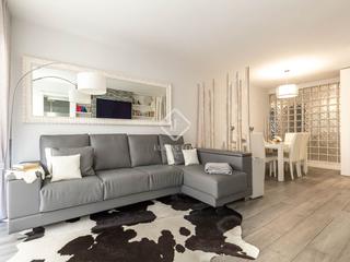 Flat in Centre. Exclusivo piso con una gran terraza y piscina privada en venta e