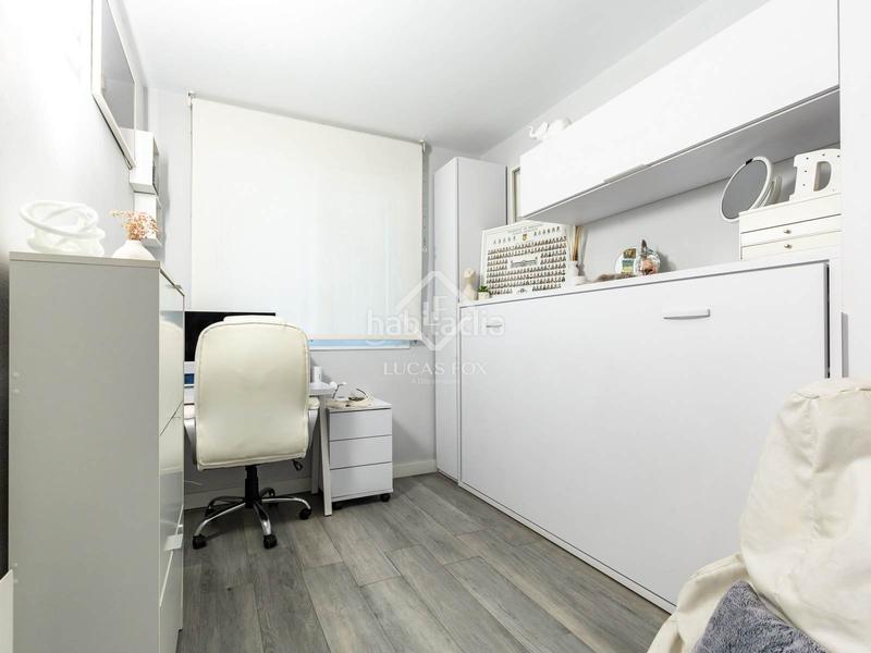 Foto c09c2fb3-03de-46e2-8ace-31816c0a50e6. Appartamento con parcheggio piscina in Centre Sant Just Desvern