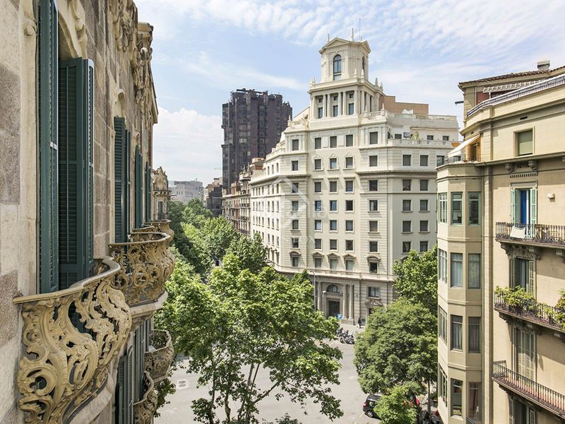 Foto 9b1bc1e2-4c4d-4578-b0a0-639c2f671aaf. Piso  en excelentes condiciones de 3 dormitorios con 15m terraza en venta en eixample derecho en Barcelona